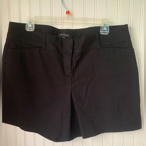 The Limited (Size 12) (NWOT) Black 4 Flat Pockets, Ladies Shorts, 5” inseam